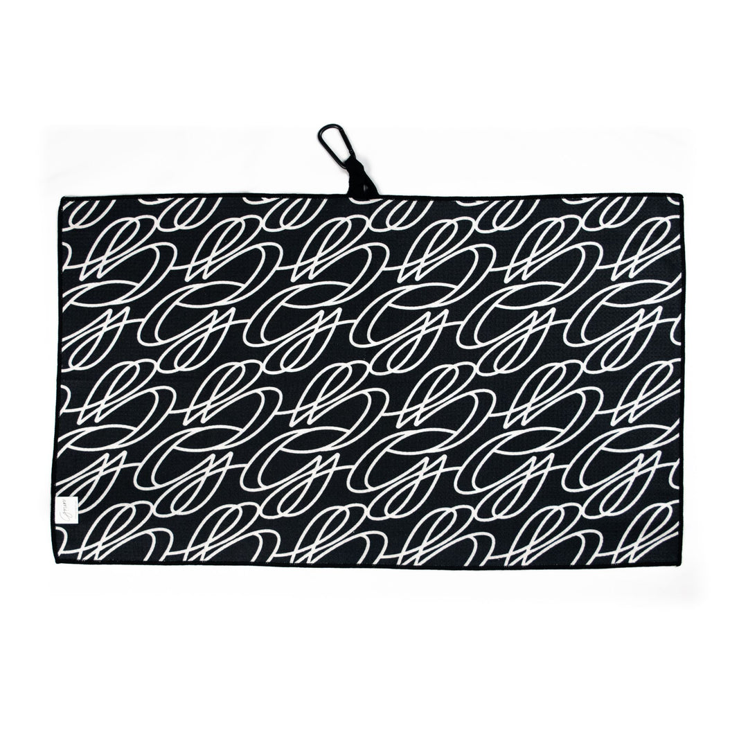 lack waffle microfiber towel with an extra-large surface area, allowing the golfer to use it wet, dry, or both to keep their clubs clean throughout the round. 